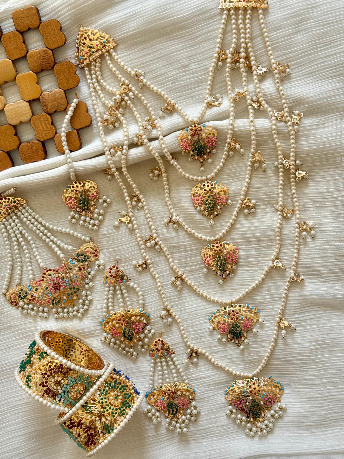 Gold plated Naurattan Bridal Set