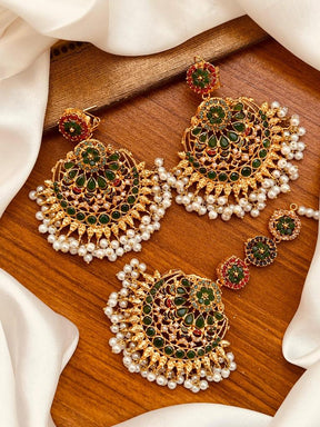 Palki Nauratan Earrings with Bindiya