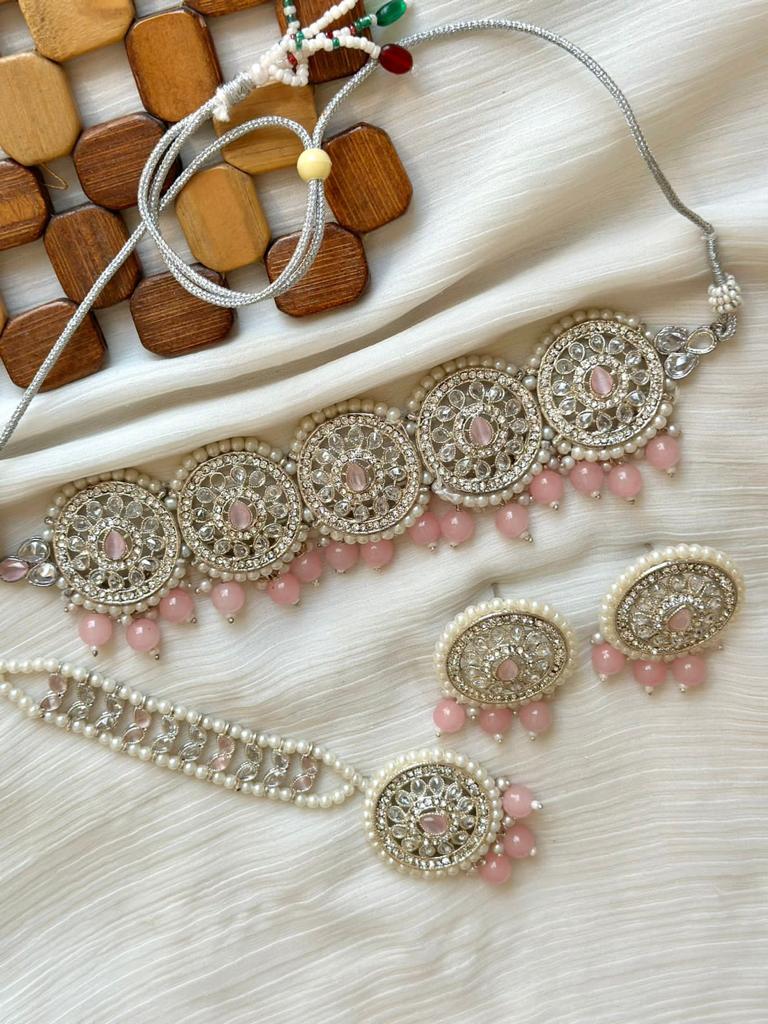 Stylish Pearl Necklace Set